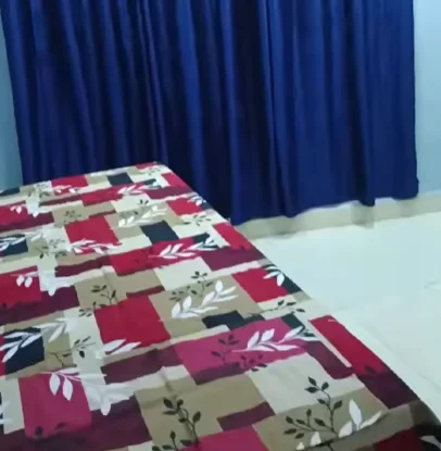 Triple Sharing AC Boys PG Near Nerul Railway Station – Fully Furnished
