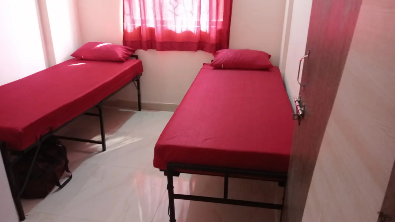 Fully Furnished Double Sharing Room Boys PG  in Nerul